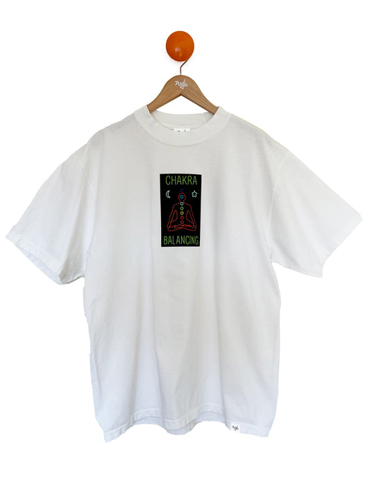 chakra tee - white